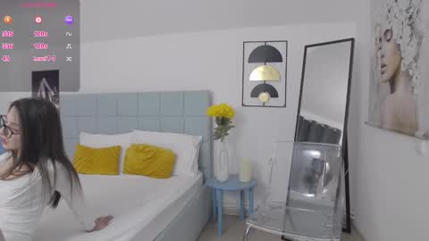 Snapshot of amalliajade chatting on February 23, 11:13 pm Amalia online show from February 23, 11:13 pm