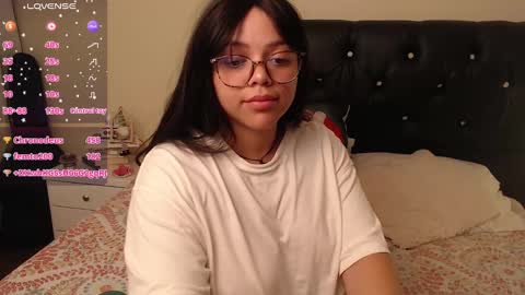 Snapshot of amand1_sweet chatting on February 1, 3:50 pm online show from February 1, 3:50 pm