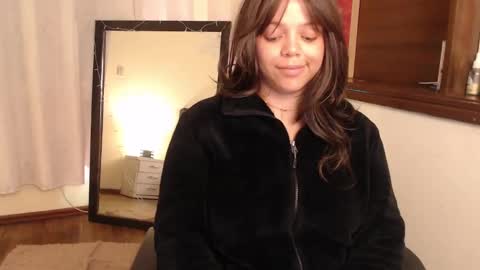 Snapshot of amand1_sweet chatting on February 12, 6:51 pm online show from February 12, 6:51 pm