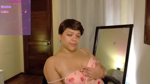 Snapshot of amand1_sweet chatting on March 6, 1:03 pm online show from March 6, 1:03 pm