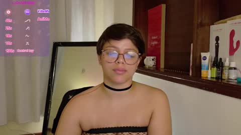 Snapshot of amand1_sweet chatting on March 9, 3:27 pm online show from March 9, 3:27 pm