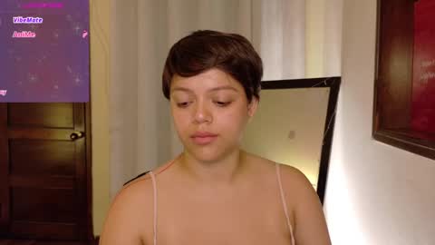 Snapshot of amand1_sweet chatting on March 12, 3:29 pm online show from March 12, 3:29 pm