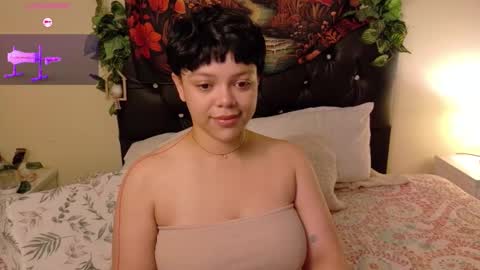 Snapshot of amand1_sweet chatting on September 21, 12:51 pm online show from September 21, 12:51 pm