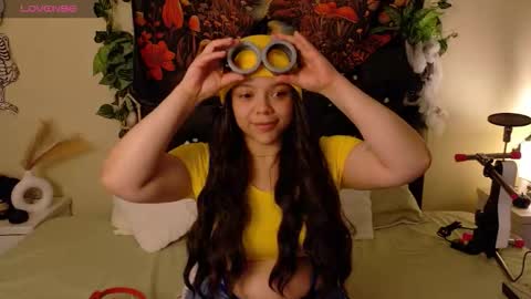 Snapshot of amand1_sweet chatting on October 31, 12:50 pm online show from October 31, 12:50 pm