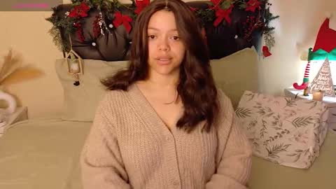 Snapshot of amand1_sweet chatting on December 21, 1:07 pm online show from December 21, 1:07 pm