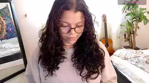 Snapshot of amand1_sweet chatting on July 30, 2:16 pm online show from July 30, 2:16 pm