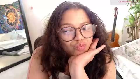 Snapshot of amand1_sweet chatting on August 4, 3:58 pm online show from August 4, 3:58 pm
