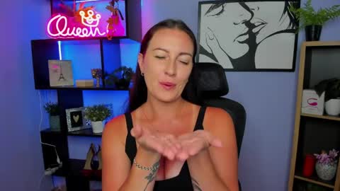 Amanda online show from May 28, 1:41 pm