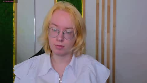 Hi im Amanda online show from May 31, 1:07 pm