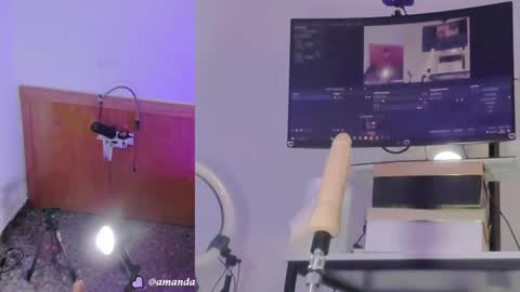 Snapshot of amanda_drawer27 chatting on February 24, 3:53 pm amanda_drawer27 online show from February 24, 3:53 pm