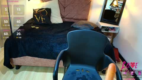 AMANDA FOX online show from April 2, 8:01 am