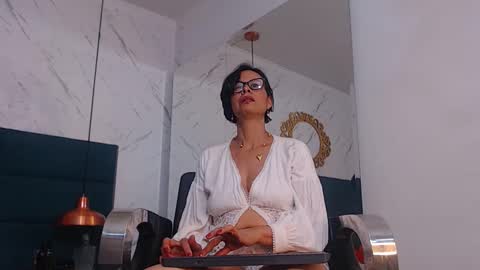 amanda_ramirez online show from February 16, 10:17 pm