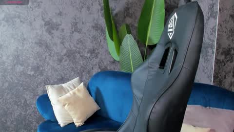 Amanda online show from November 29, 8:28 am