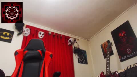 Snapshot of amanda_valeska chatting on December 13, 3:43 pm Amanda Valeska online show from December 13, 3:43 pm
