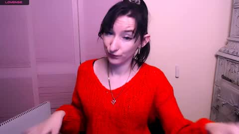 Snapshot of amandasentin chatting on December 5, 8:44 am Amanda online show from December 5, 8:44 am