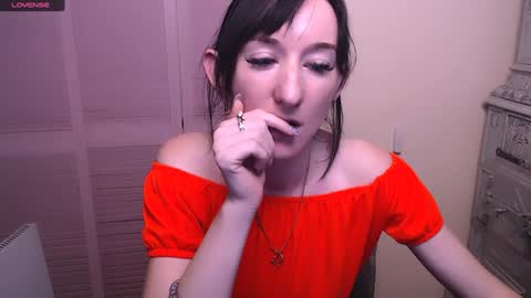 Snapshot of amandasentin chatting on December 12, 10:56 am Amanda online show from December 12, 10:56 am