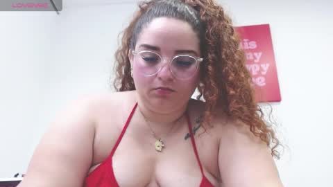 Amanda W online show from April 4, 11:29 am