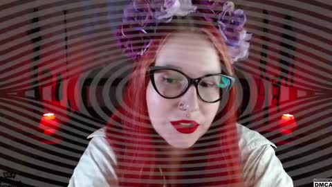 Snapshot of amanita__pantherina chatting on December 2, 1:57 pm Goddess Amanita online show from December 2, 1:57 pm