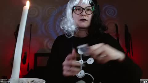 Snapshot of amanita__pantherina chatting on December 5, 1:49 pm Goddess Amanita online show from December 5, 1:49 pm