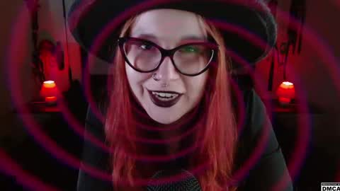 Snapshot of amanita__pantherina chatting on December 18, 2:38 pm Goddess Amanita online show from December 18, 2:38 pm