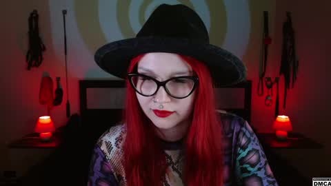 Snapshot of amanita__pantherina chatting on January 15, 12:04 pm Goddess Amanita online show from January 15, 12:04 pm