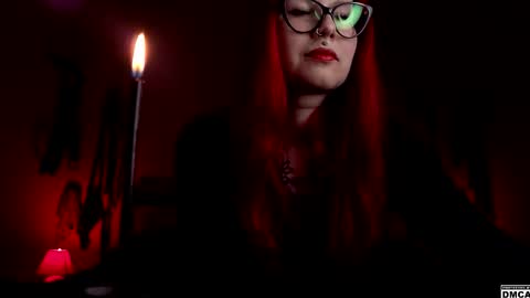 Snapshot of amanita__pantherina chatting on October 28, 3:14 pm Goddess Amanita online show from October 28, 3:14 pm