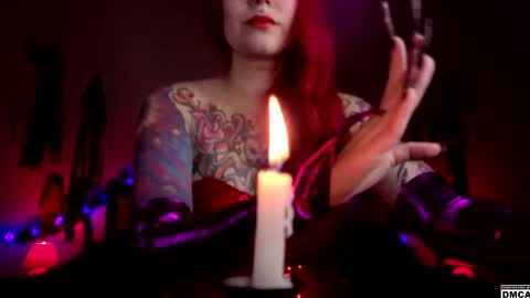 Snapshot of amanita__pantherina chatting on October 31, 9:54 am Goddess Amanita online show from October 31, 9:54 am