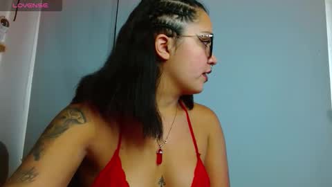 Snapshot of amanne_misa chatting on November 18, 7:29 pm Amanne Misa online show from November 18, 7:29 pm