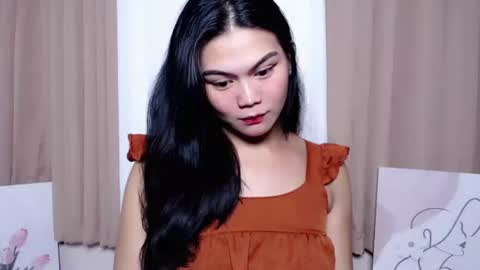 Snapshot of amara_lavelle chatting on December 4, 3:43 pm AMARAA online show from December 4, 3:43 pm