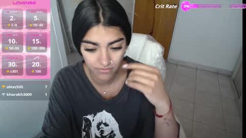 Snapshot of amara_silk chatting on September 21, 12:18 pm amara_silk online show from September 21, 12:18 pm