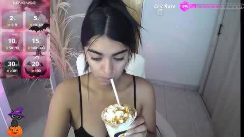 Snapshot of amara_silk chatting on October 23, 3:11 pm amara_silk online show from October 23, 3:11 pm