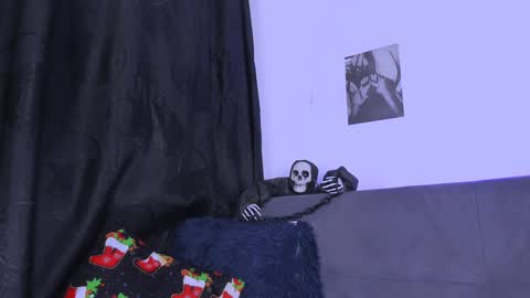 Snapshot of amaracooper2 chatting on December 29, 12:52 am amaracooper2 online show from December 29, 12:52 am