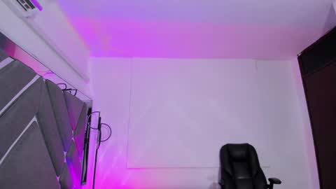 Snapshot of amaralewis chatting on May 15, 12:45 pm AMARA online show from May 15, 12:45 pm