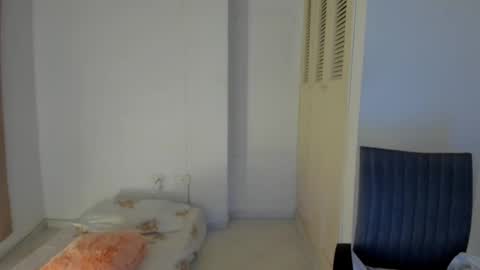 Snapshot of amaranthaajames chatting on February 15, 11:25 pm Amarantha online show from February 15, 11:25 pm