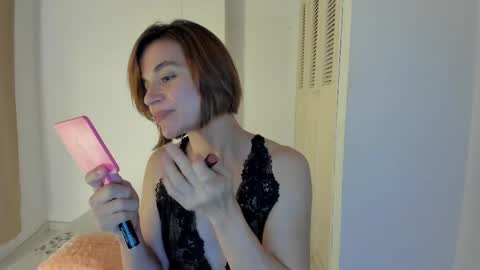 Snapshot of amaranthaajames chatting on March 8, 1:28 am Amarantha online show from March 8, 1:28 am