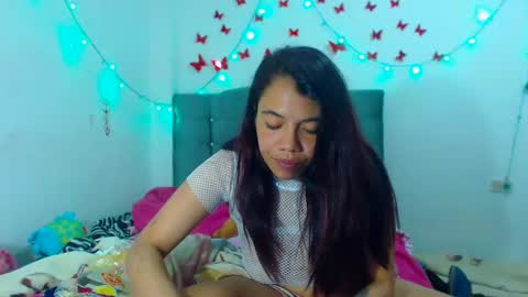 Amara Julia online show from January 17, 1:35 pm