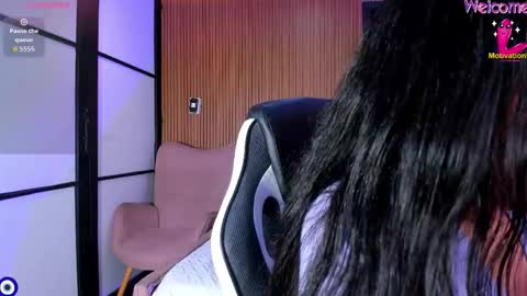 Amara Wolf online show from January 16, 9:41 pm