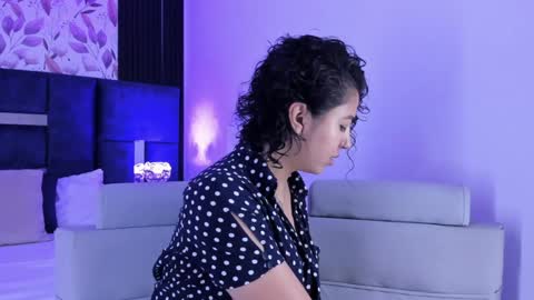 Emily online show from January 21, 10:30 am