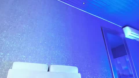 Emily online show from February 27, 9:20 am