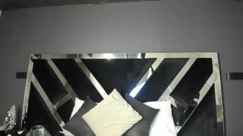 Emily online show from April 7, 9:43 am