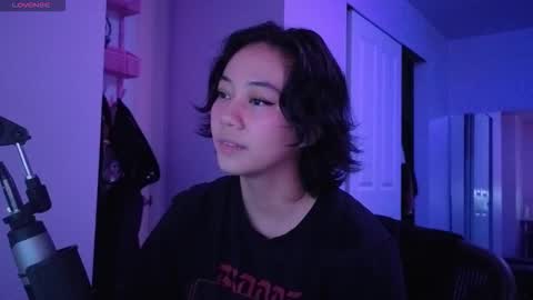 leash online show from March 9, 1:31 am