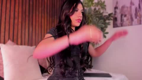  A M A T I S T A   online show from February 5, 8:24 pm