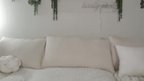 Snapshot of amaya_floress chatting on November 27, 7:54 am amaya_floress online show from November 27, 7:54 am