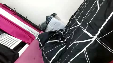 AmayaIsabella online show from March 24, 1:10 am