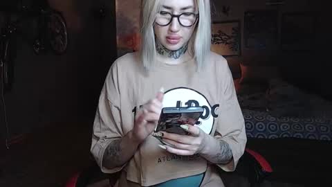 Snapshot of amayamalina chatting on November 4, 7:57 pm Malina online show from November 4, 7:57 pm