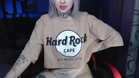 Snapshot of amayamalina chatting on December 14, 7:51 pm Malina online show from December 14, 7:51 pm