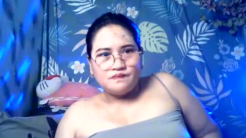 amazing angel online show from May 10, 12:49 am