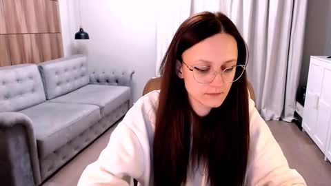 Izza online show from February 27, 2:10 pm