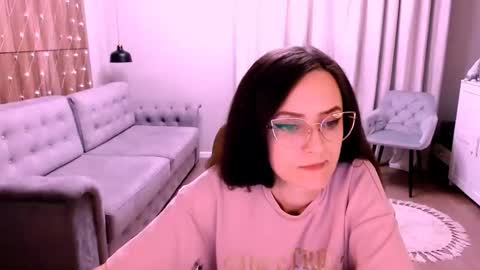 Izza online show from December 17, 11:49 am