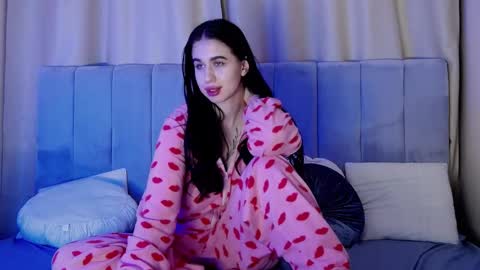 Snapshot of amazongoddess_ chatting on March 6, 5:22 pm Amazon online show from March 6, 5:22 pm
